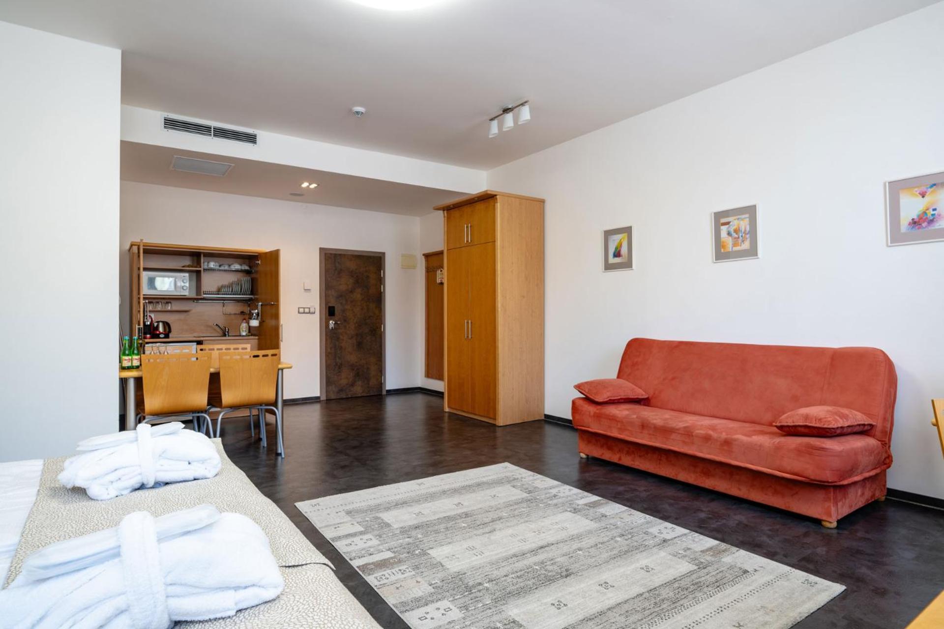 Galant 4* Мікулов